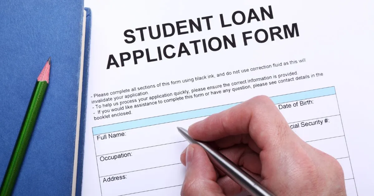 In 1972, what association made borrowing money to attend college much easier than it had been