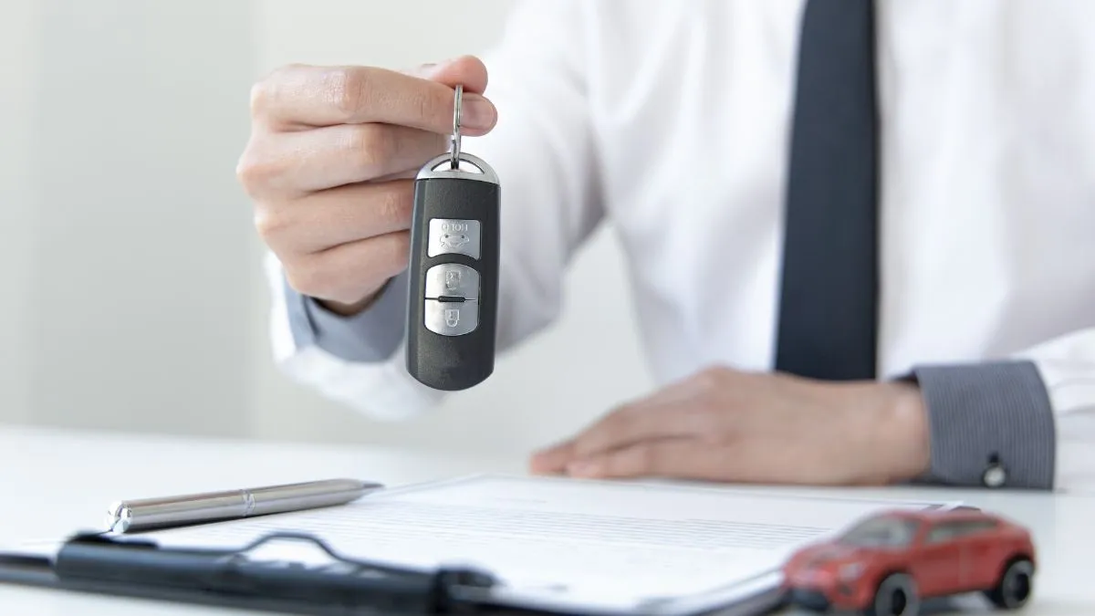 which example shows an advantage of owning a car over leasing one?