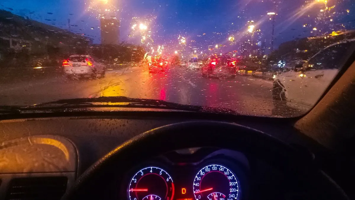 If it's getting dark, or it starts raining, which lights should you use in Australia