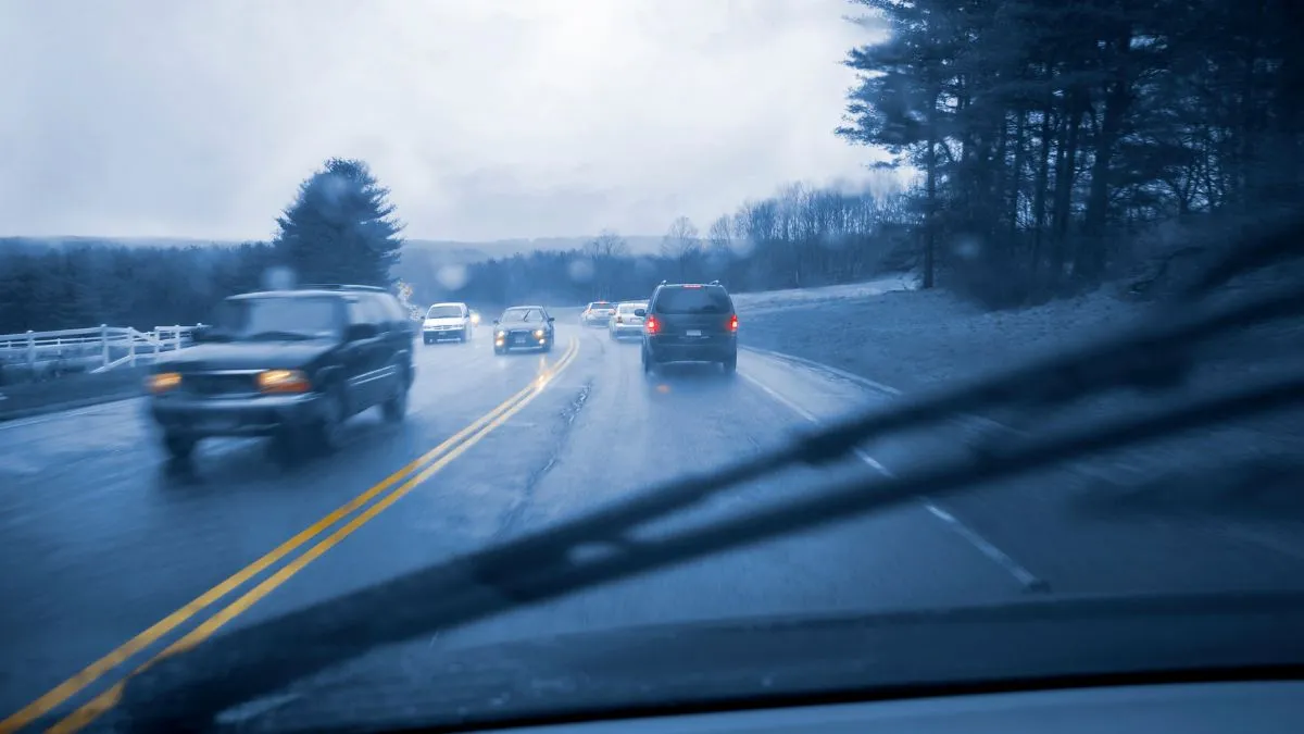 Should you turn on your headlights when it's raining in Australia